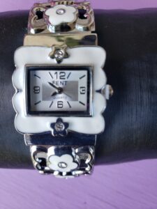 Montre femme à quartz