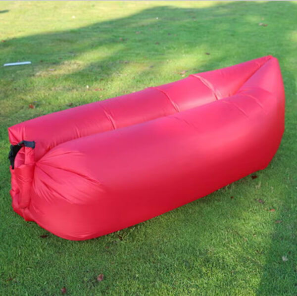 matelas gonflable rouge